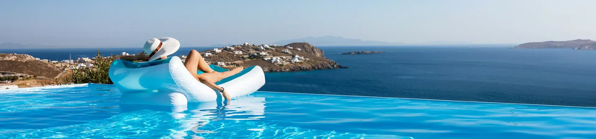 Infinite pool panorama view
