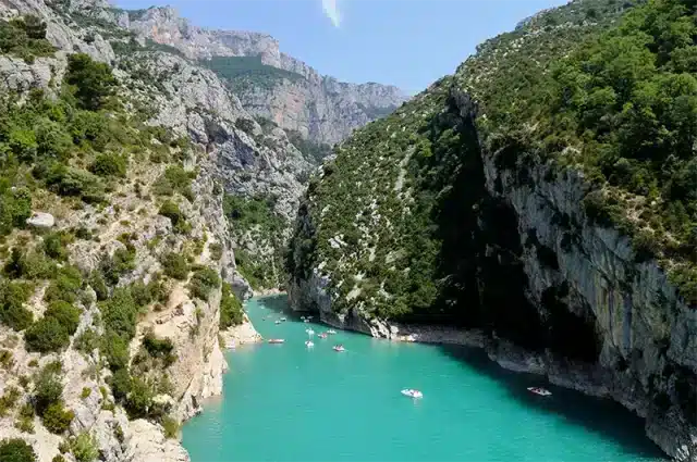 Foto 2 Gorges du Verdon Provence https://www.zonvakantiemoment.nl/app/uploads/2024/05/Foto-2-Gorges-du-Verdon-Provence-640x425.webp
